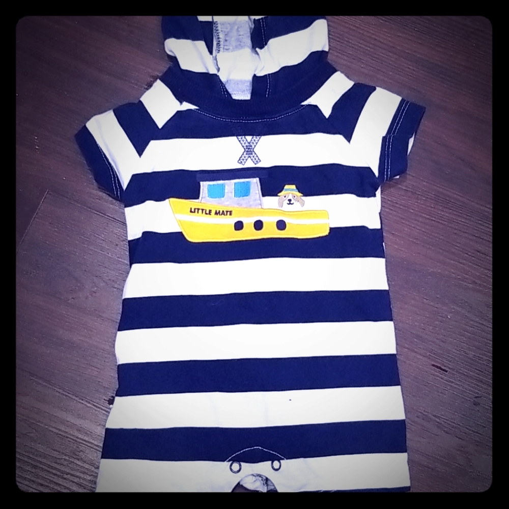 4/$15 Boys Hooded Little Mate Jumper